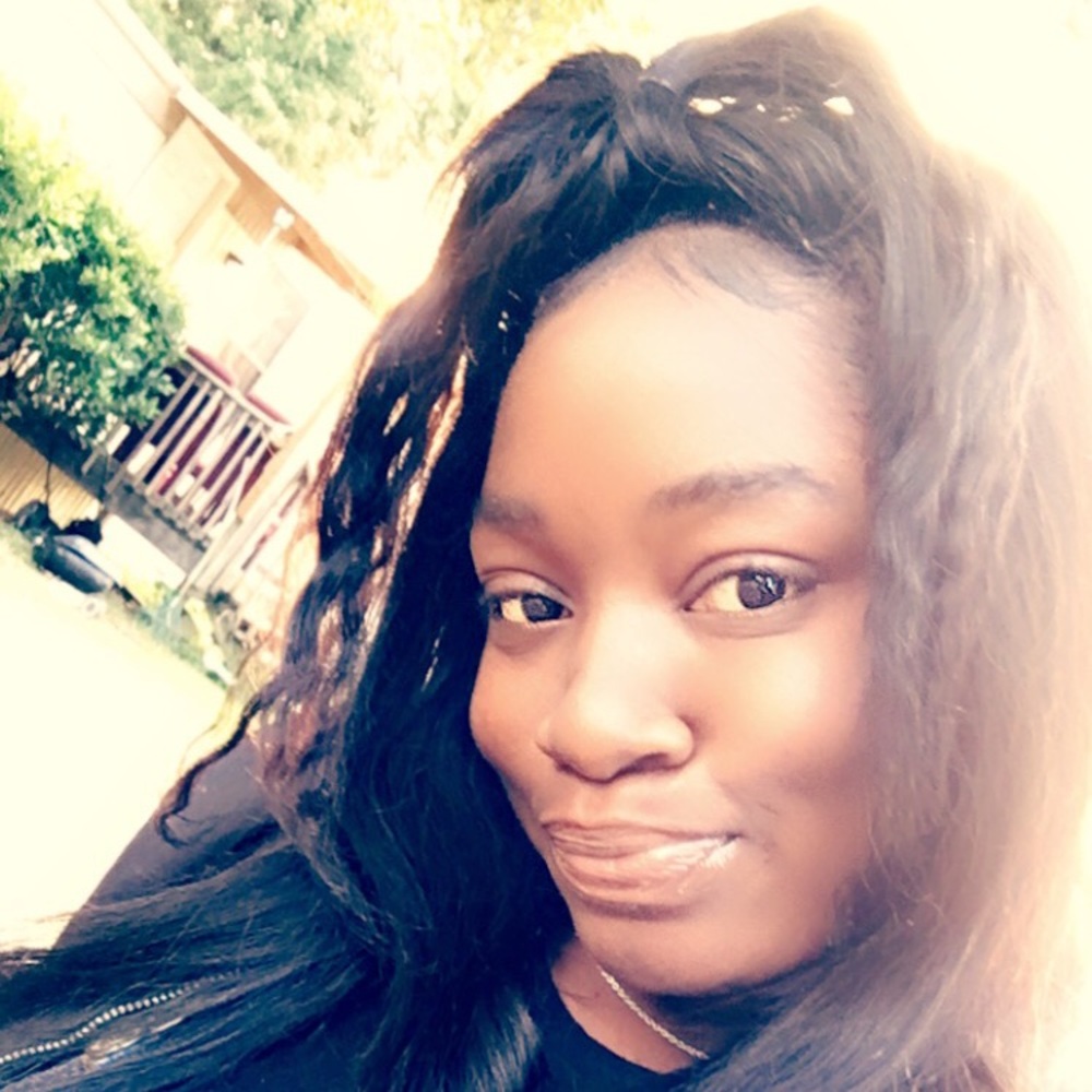 Meet your Posher, Emani
